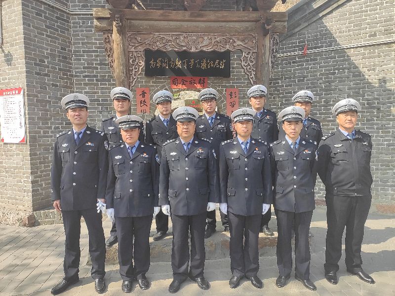 吕梁市交警支队直属四大队参观红色教育基地开展党员廉政教育主题党日活动